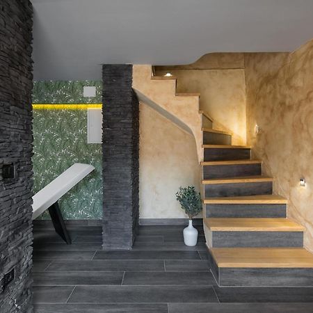 Villa Vesna With Sauna, Hot Tub Potpićan Buitenkant foto